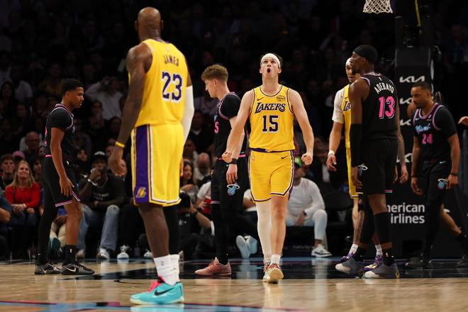 41岁詹姆斯创生涯第124次三双 转型无球球员助湖