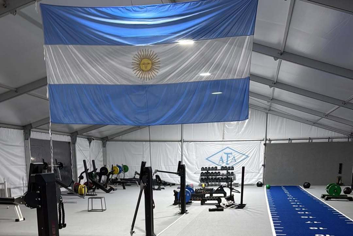 大马丁绝杀破门助球队逆转晋级世界杯16强