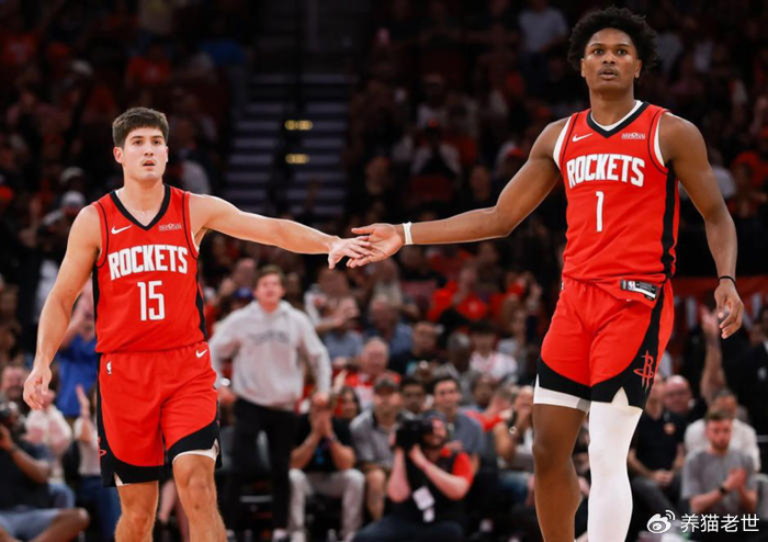 老鹰11连胜登顶战力榜 火箭惨败谢波德成关键先