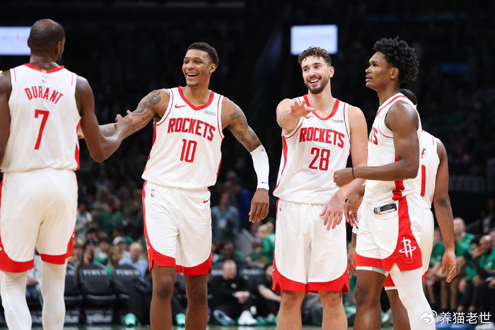 老鹰11连胜登顶战力榜 火箭惨败谢波德成关键先